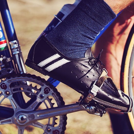 flat pedal cycling shoe