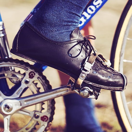 retro cycling shoe